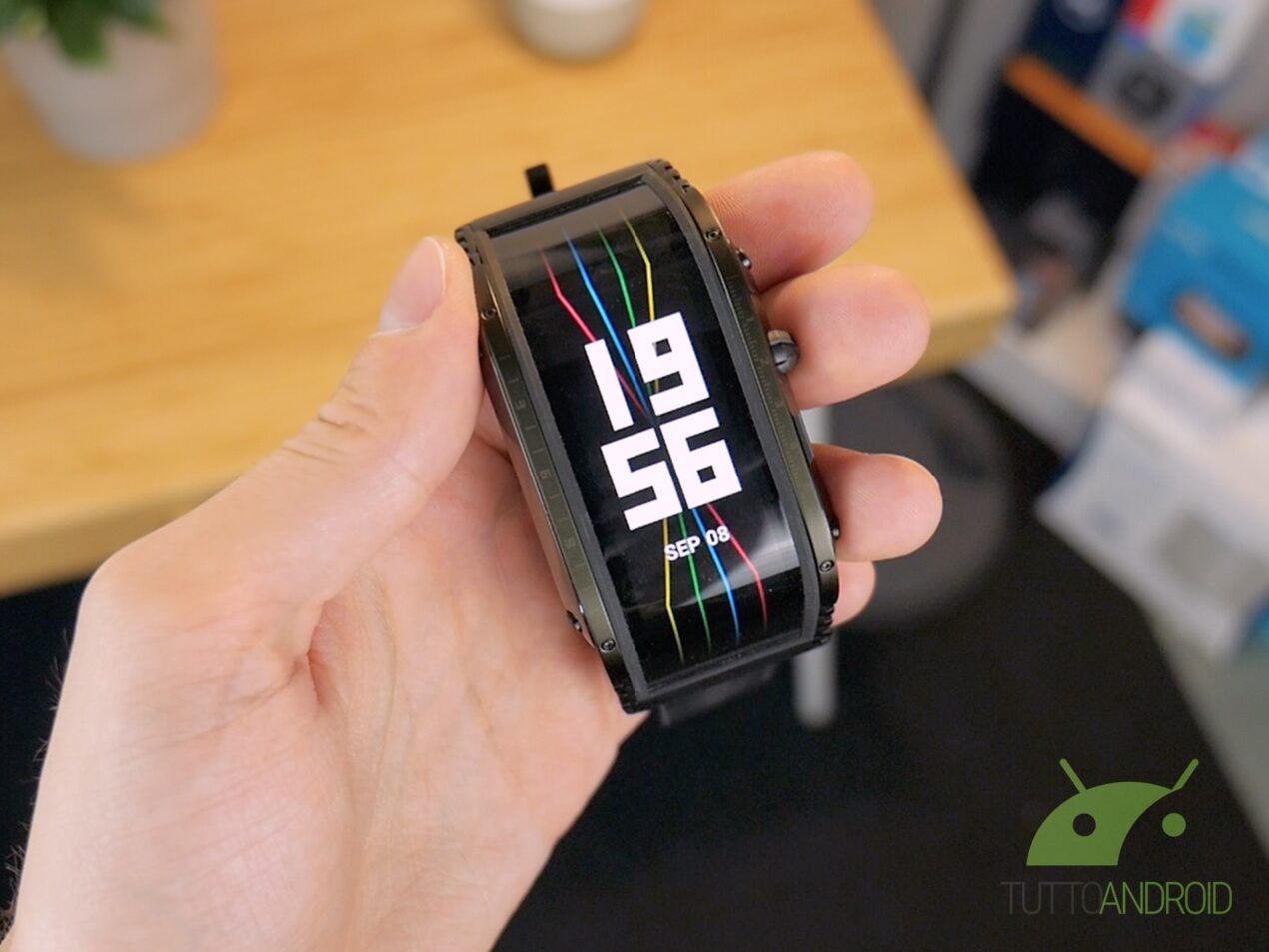 Recensione Nubia Watch: lo smartwatch del futuro parte bene ma...