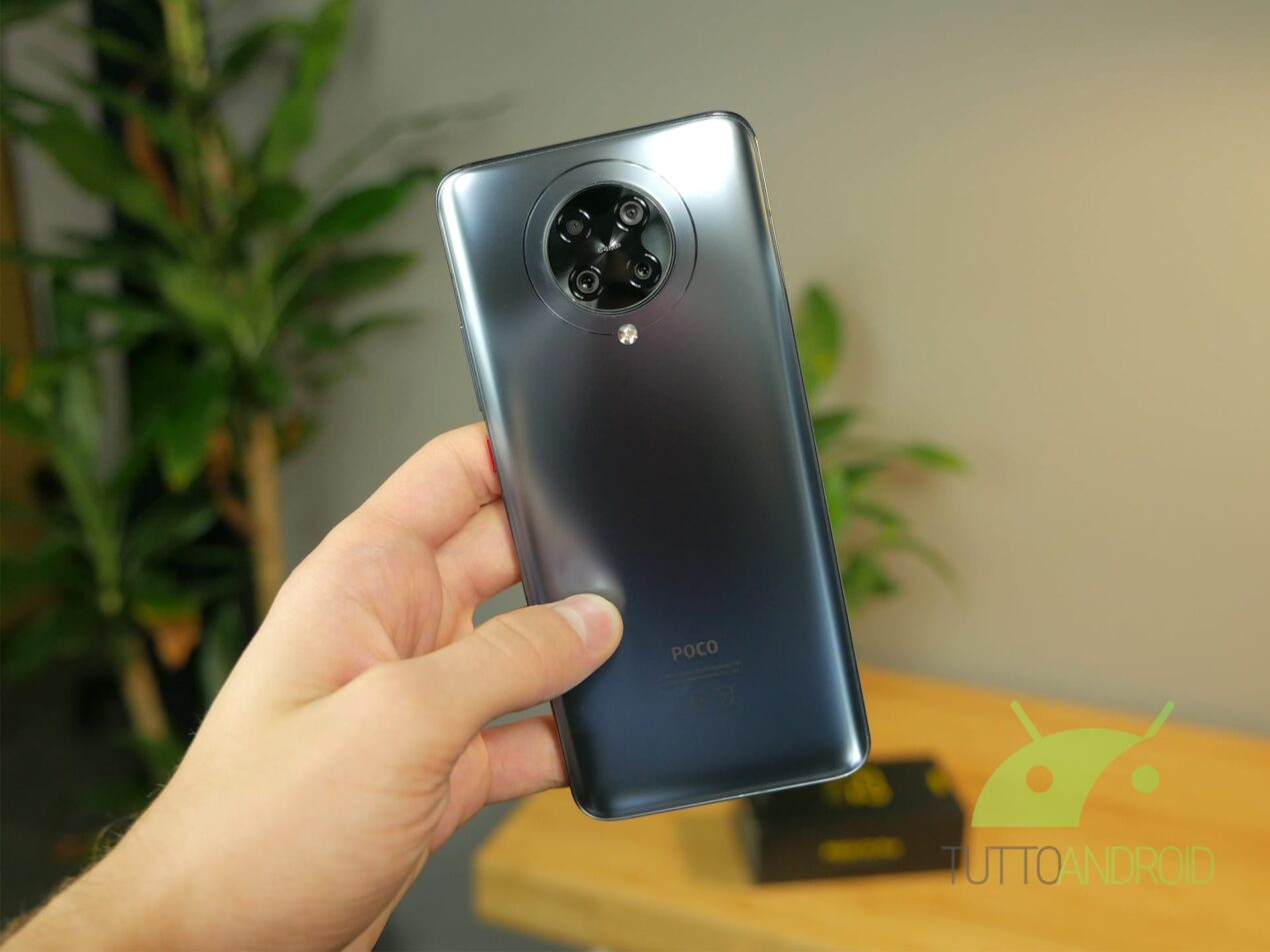 Recensione POCO F2 Pro: Xiaomi ci ha messo (quasi) tutto