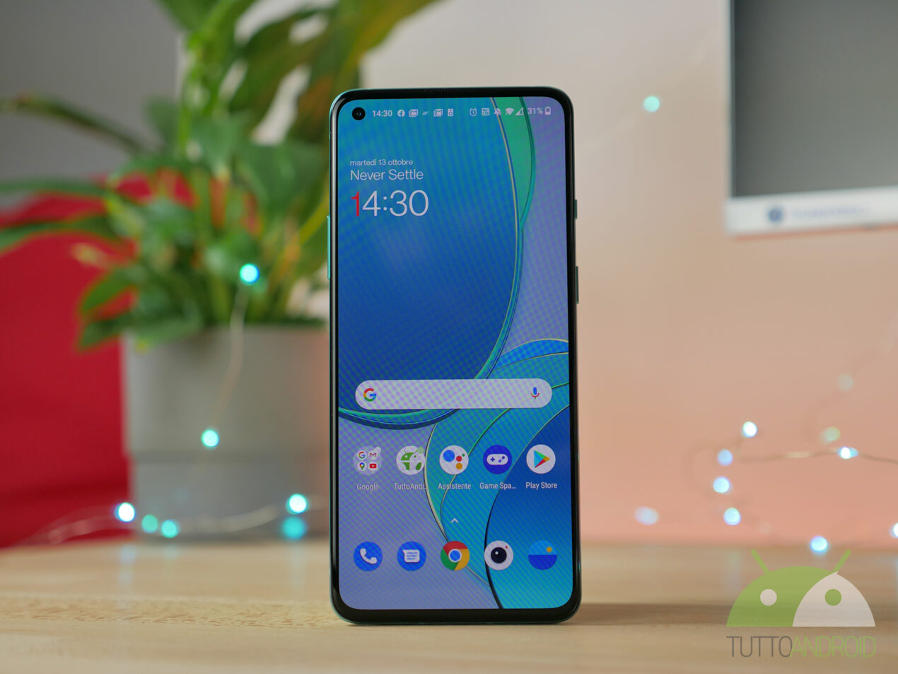 Recensione OnePlus 8T: la partita torna a giocarsi sul prezzo