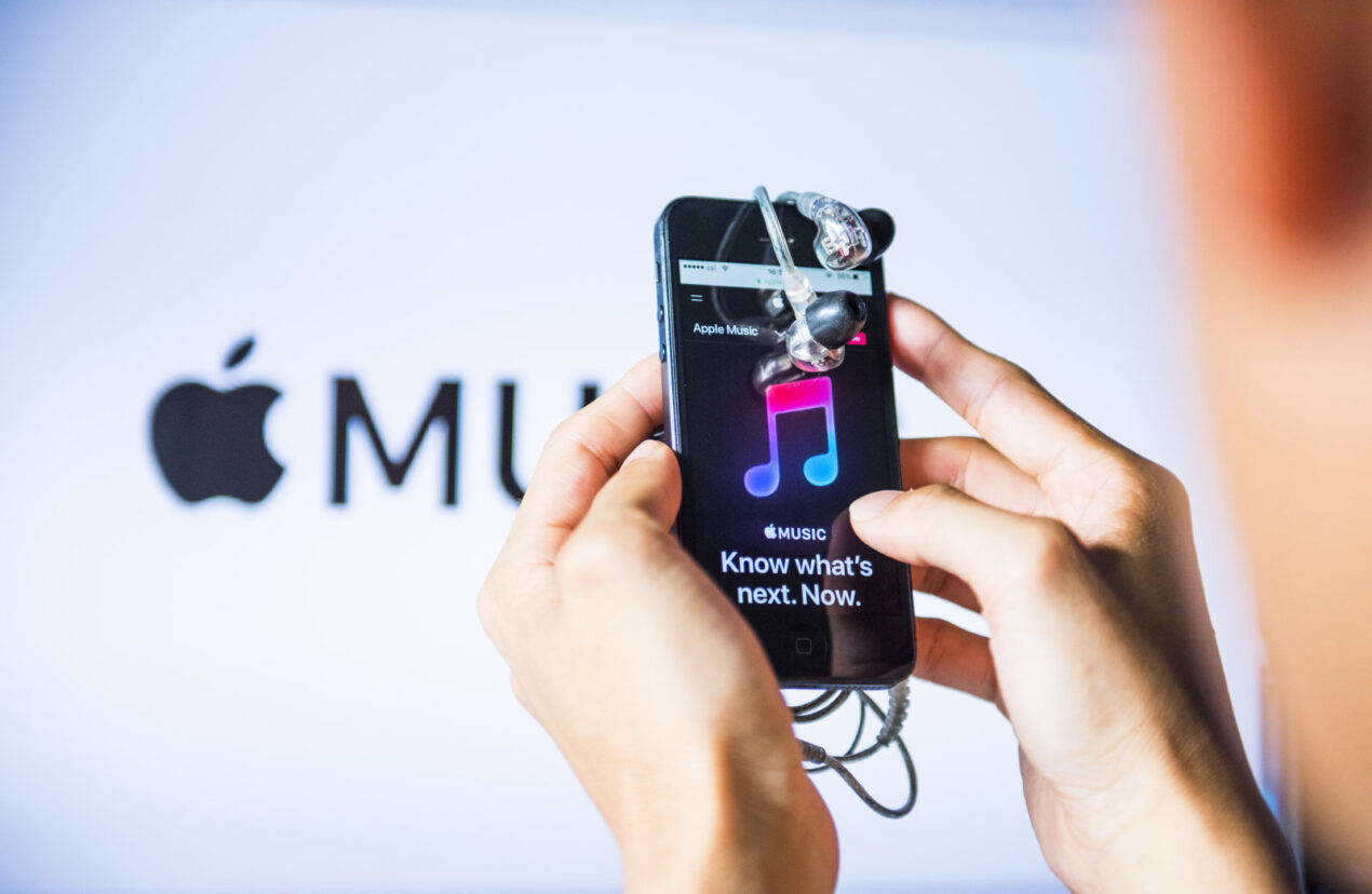 Apple Music 5.2 porta su Android le novità di iOS 26.4: playlist con l'AI, nuovo design e concerti