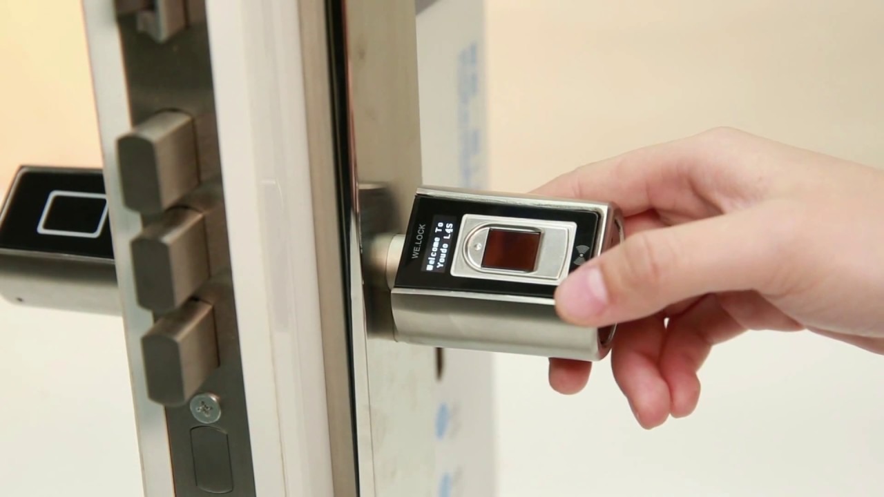 Con le serrature intelligenti WE.LOCK le porte si aprono con un dito Con le serrature intelligenti WE.LOCK le porte si aprono con un dito