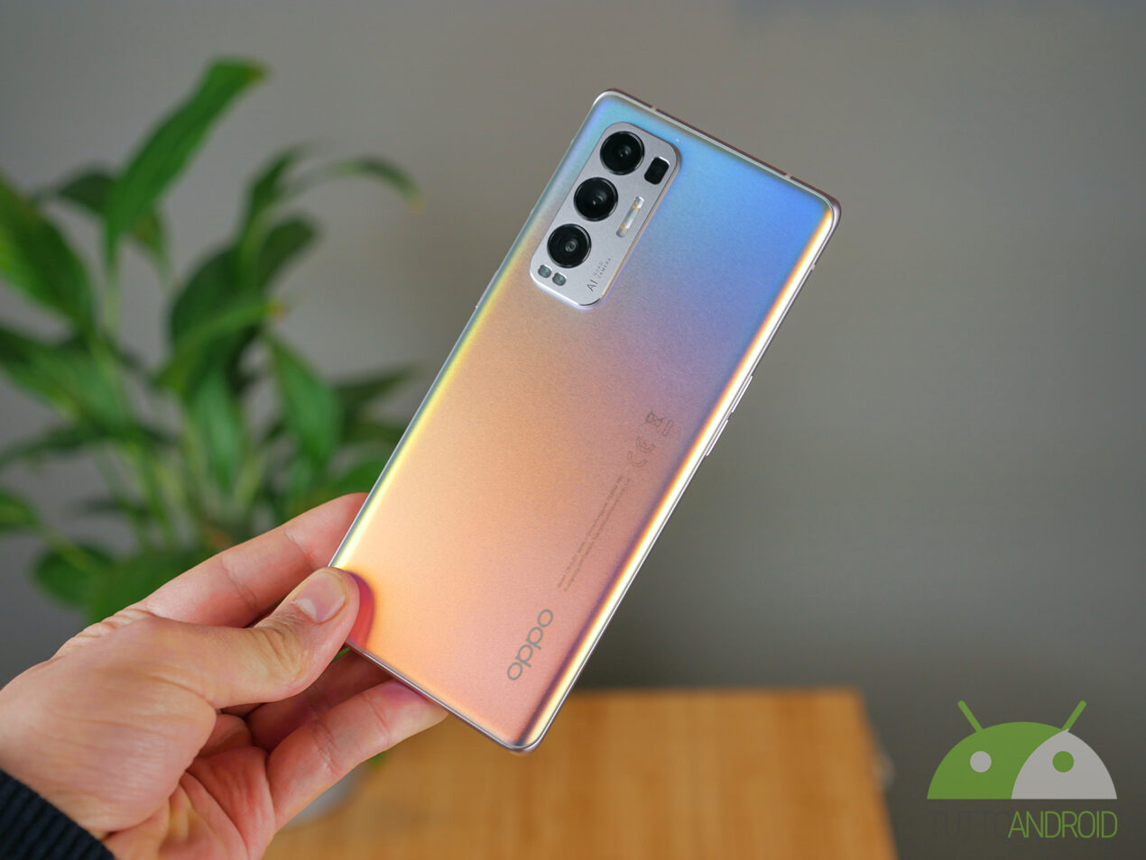 OPPO Find X3 Neo in offerta su Amazon ad un prezzo niente male