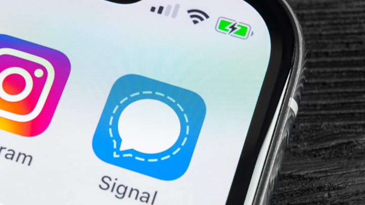 signal introduce i backup sicuri addio ai messaggi persi per sempre