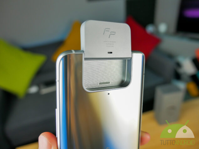 ASUS Zenfone 8 Flip