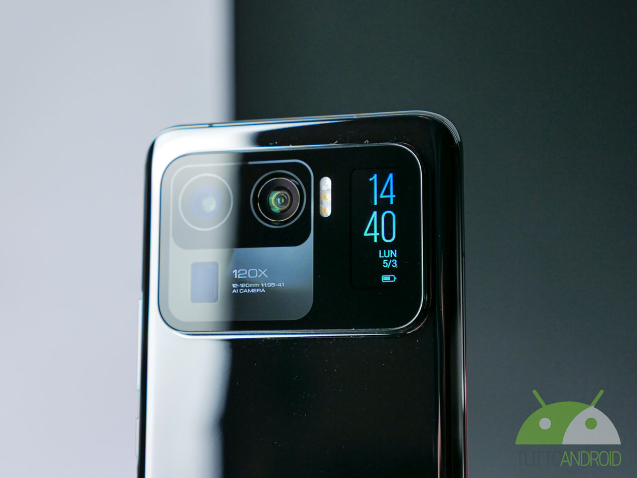 Avete uno Xiaomi Mi 11 Ultra? Con quest’app potete potenziare il suo secondo schermo