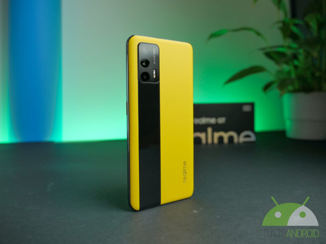 Sono arrivate le offerte Realme Xmas, con sconti sugli smartphone Realme GT