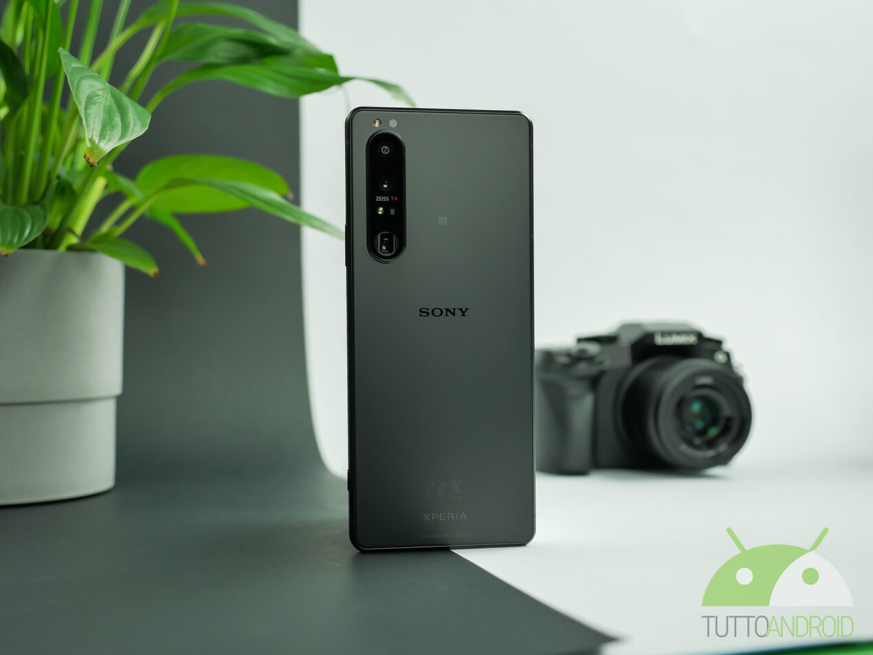Sony chiude il negozio online per la vendita di smartphone Xperia in Italia (aggiornato)