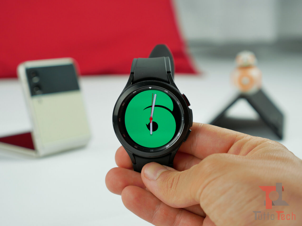 Samsung aggiorna Galaxy Watch4 con tante novità e Google Assistant è in arrivo