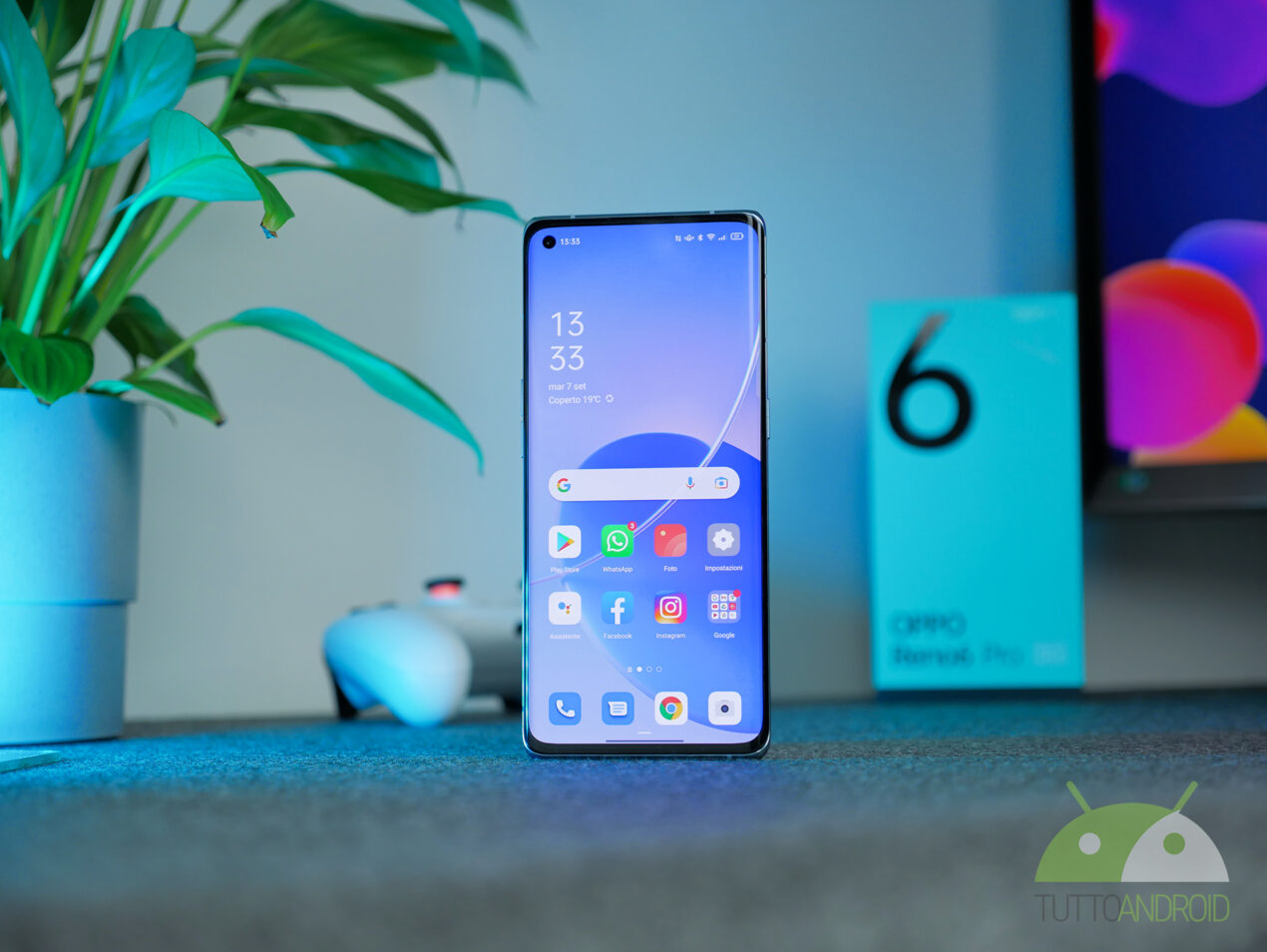 OPPO X-Mas Days tra offerte per Reno6 e Reno6 Pro e concorso per la Community