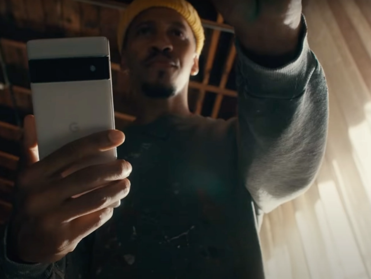 Google ci presenta Pixel 6 con tanto di immagini e video pubblicitario