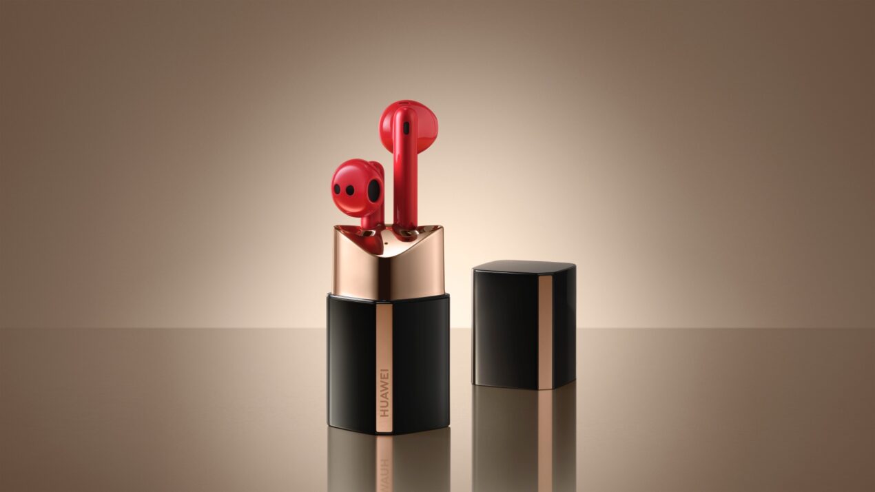 No, questo non è un rossetto, sono le cuffie Huawei FreeBuds4 Lipstick