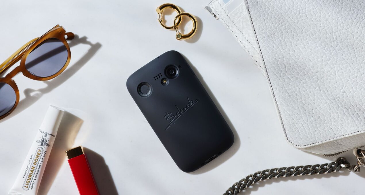 Balmuda Phone è il primo smartphone compatto di un produttore di tostapane