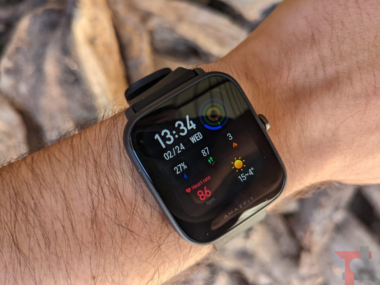 Amazfit Bip U è in offerta su Amazon con in aggiunta un coupon del 10%