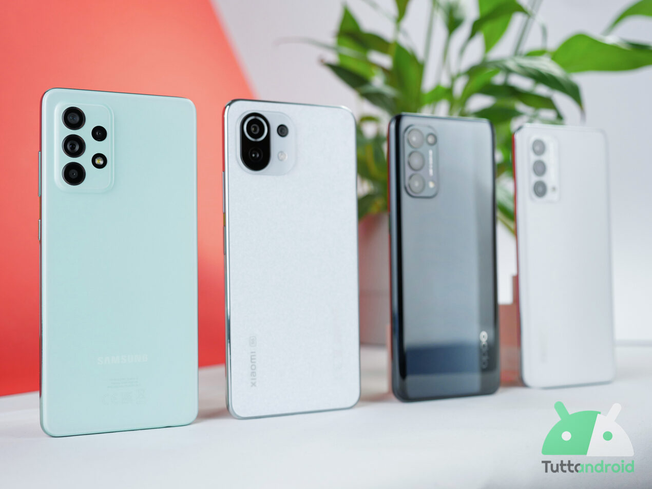 Quale smartphone a 300 Euro? Galaxy A52s, 11 Lite 5G NE, Realme GT ME e X3 Lite
