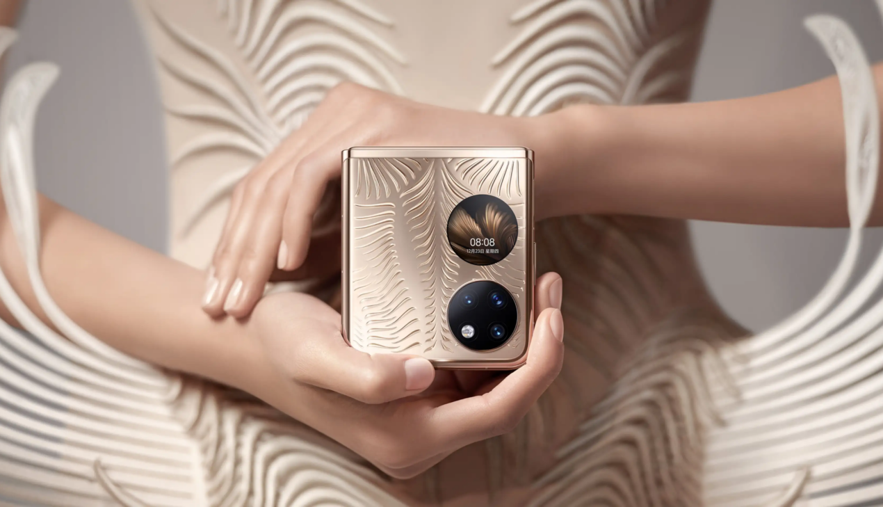 Il pieghevole Huawei P50 Pocket è ufficiale e lancia la sfida a Samsung