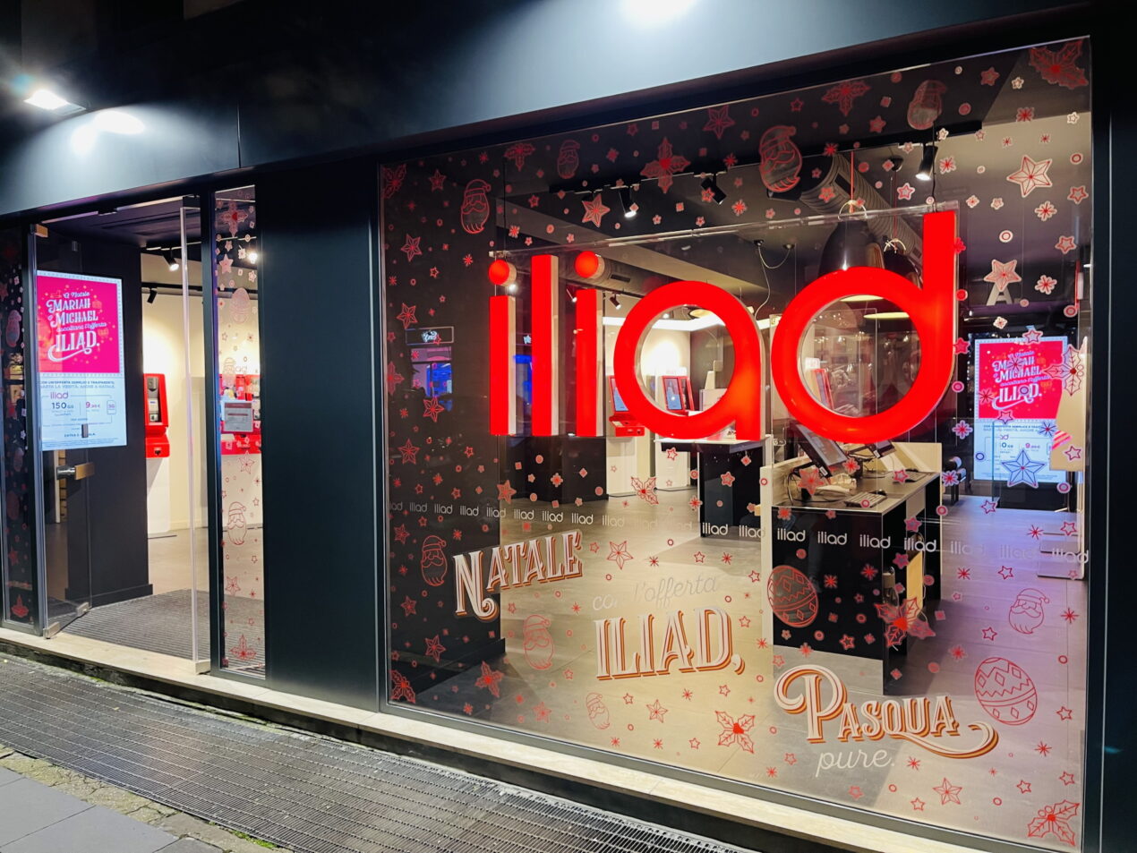 Iliad lancia la campagna natalizia e prosegue con l'offerta Flash 150 5G