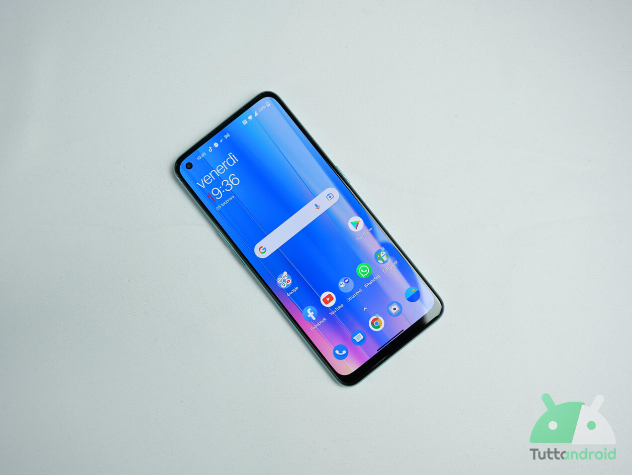 OnePlus Nord CE 2 5G festeggia l'arrivo di Android 13 con una bella offerta
