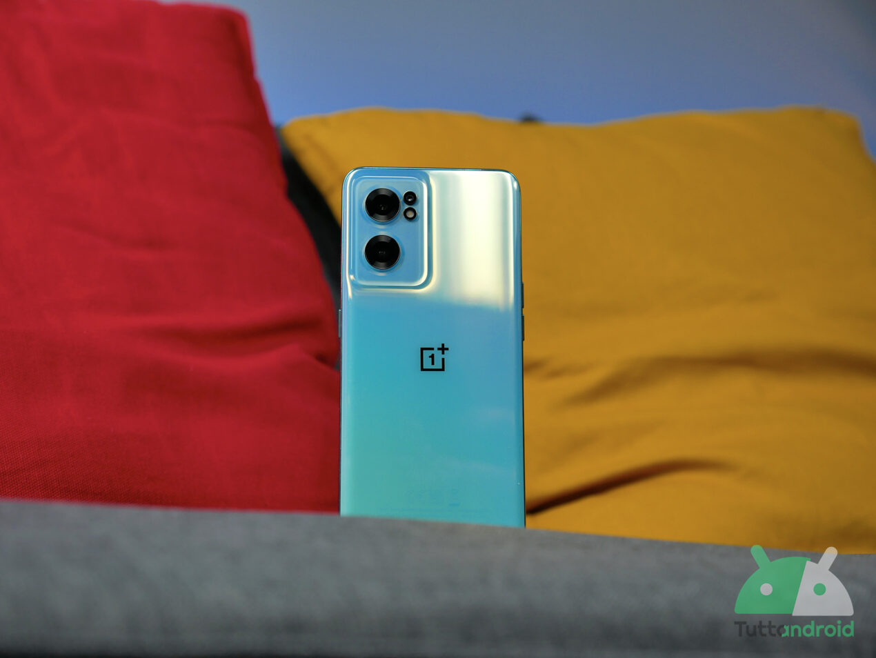 OnePlus si prepara a calare gli assi: nuova famiglia di smartphone in arrivo