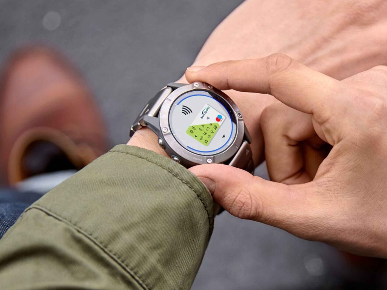 Garmin ha in cantiere uno smartwatch con schermo OLED e autonomia da Solar