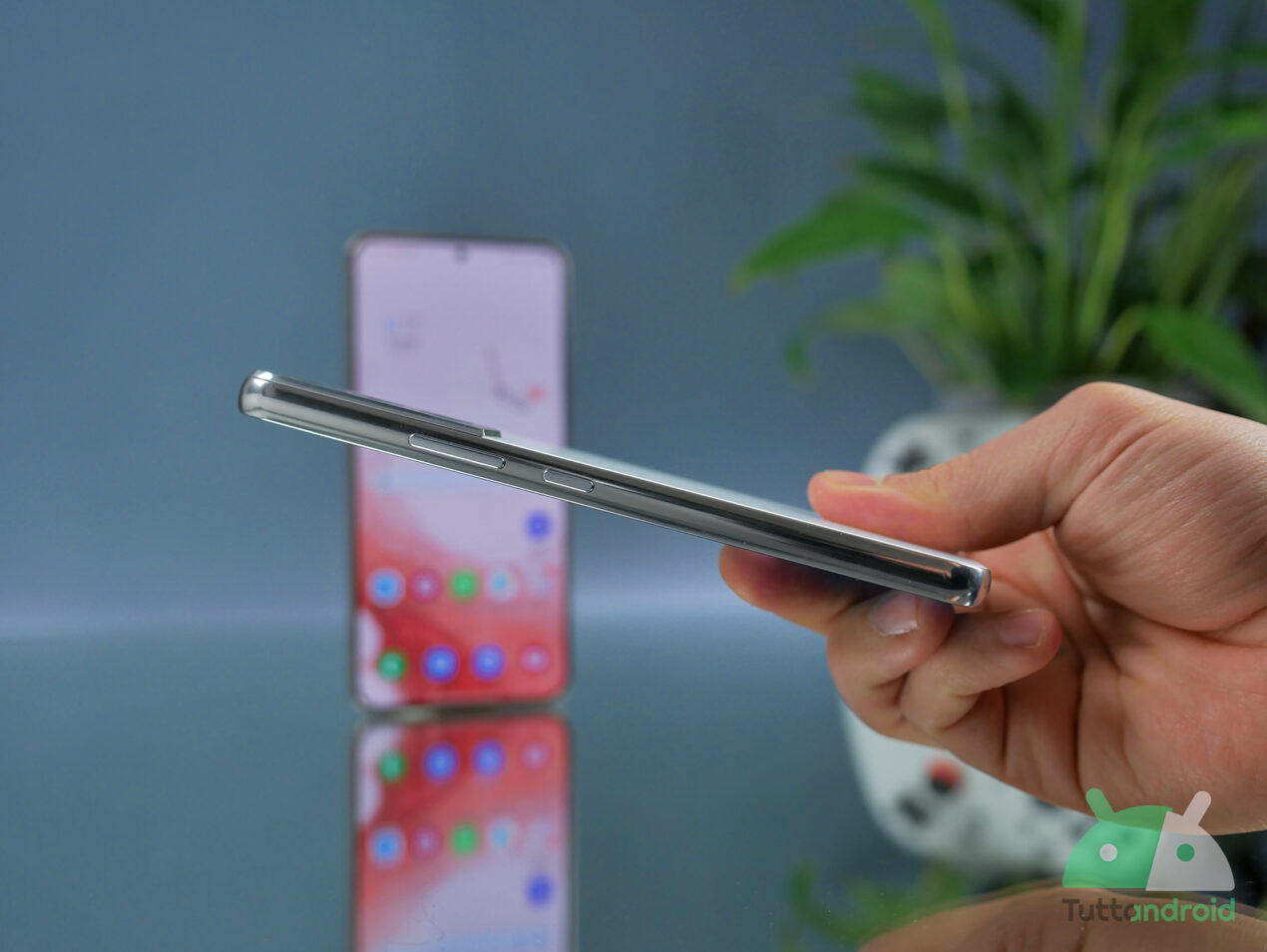 Ecco come sono fatti all'interno Samsung Galaxy S22 e Galaxy S22 Ultra