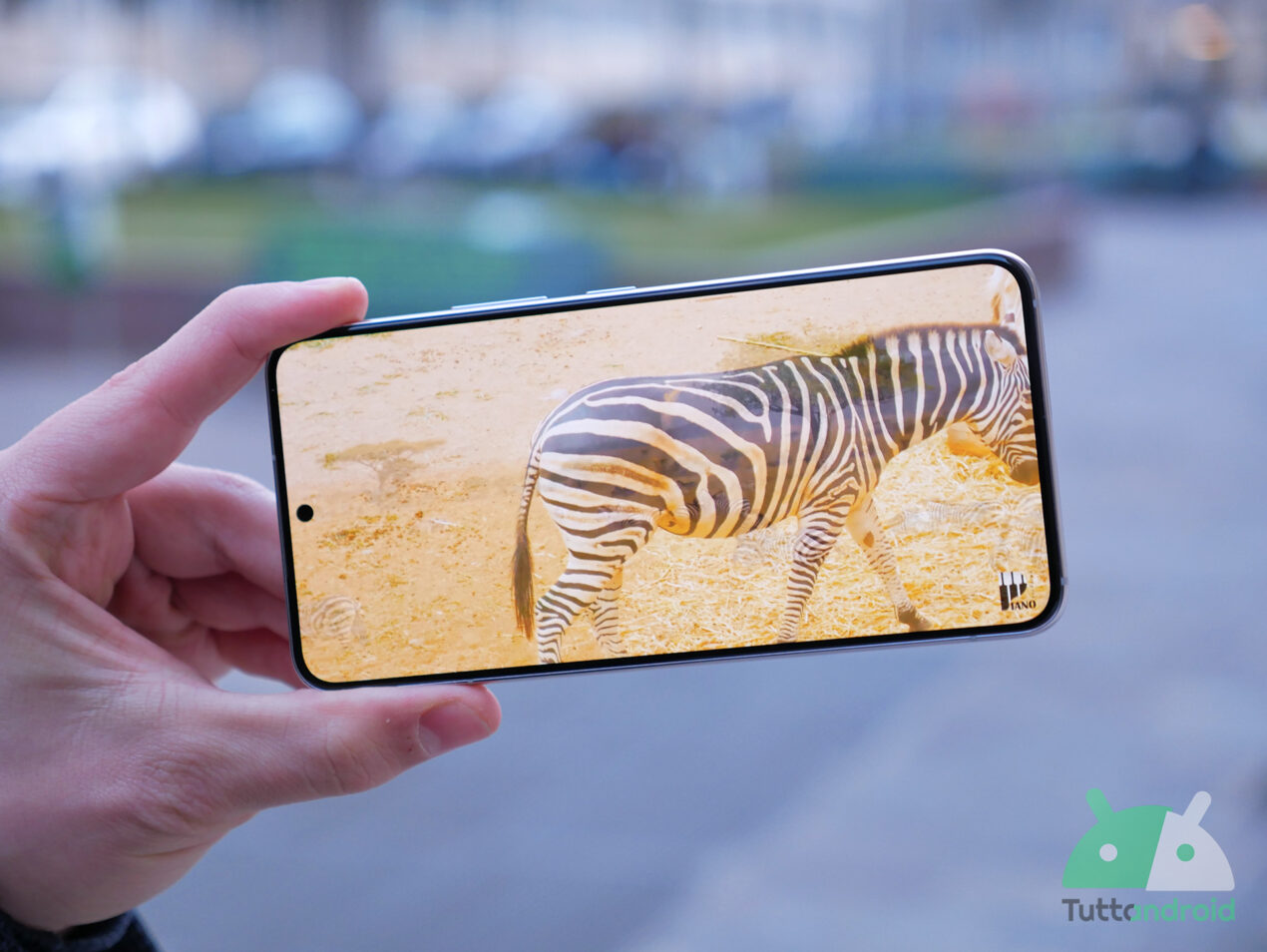 Non ci crederete ma Samsung vende più smartphone con display LCD che OLED