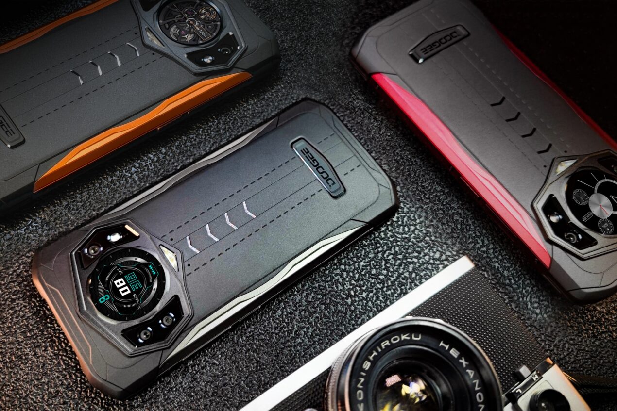 DOOGEE ci ha preso gusto: ecco DOOGEE S98 con doppio schermo e Android 12