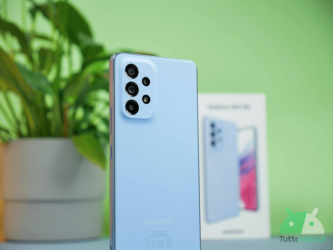 Primi aggiornamenti per Samsung Galaxy A53 5G e OnePlus 10 Pro, MIUI 13 per uno Xiaomi