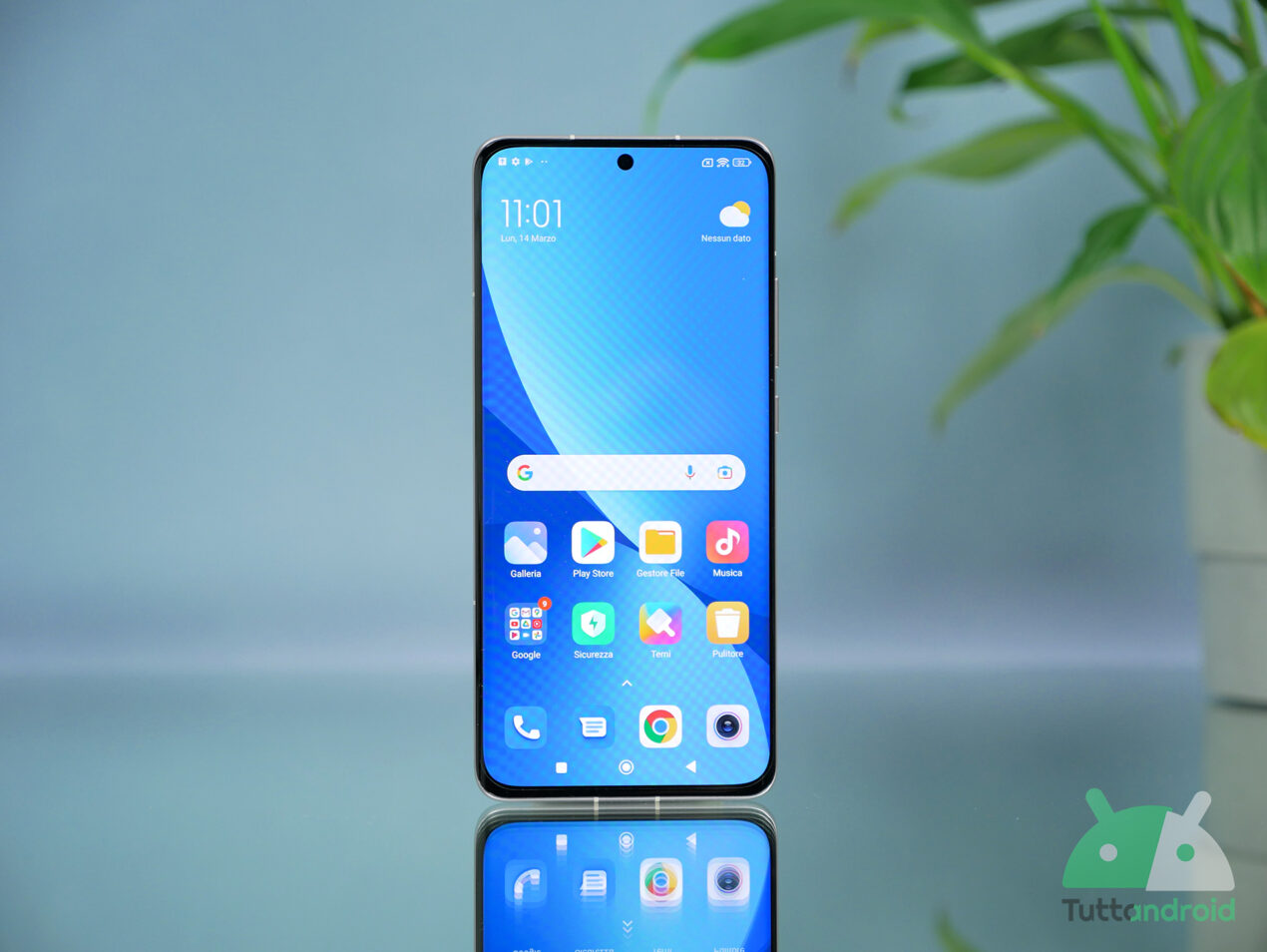 Il Black Friday Amazon regala 200 euro di sconto su Xiaomi 12 e Xiaomi 12X