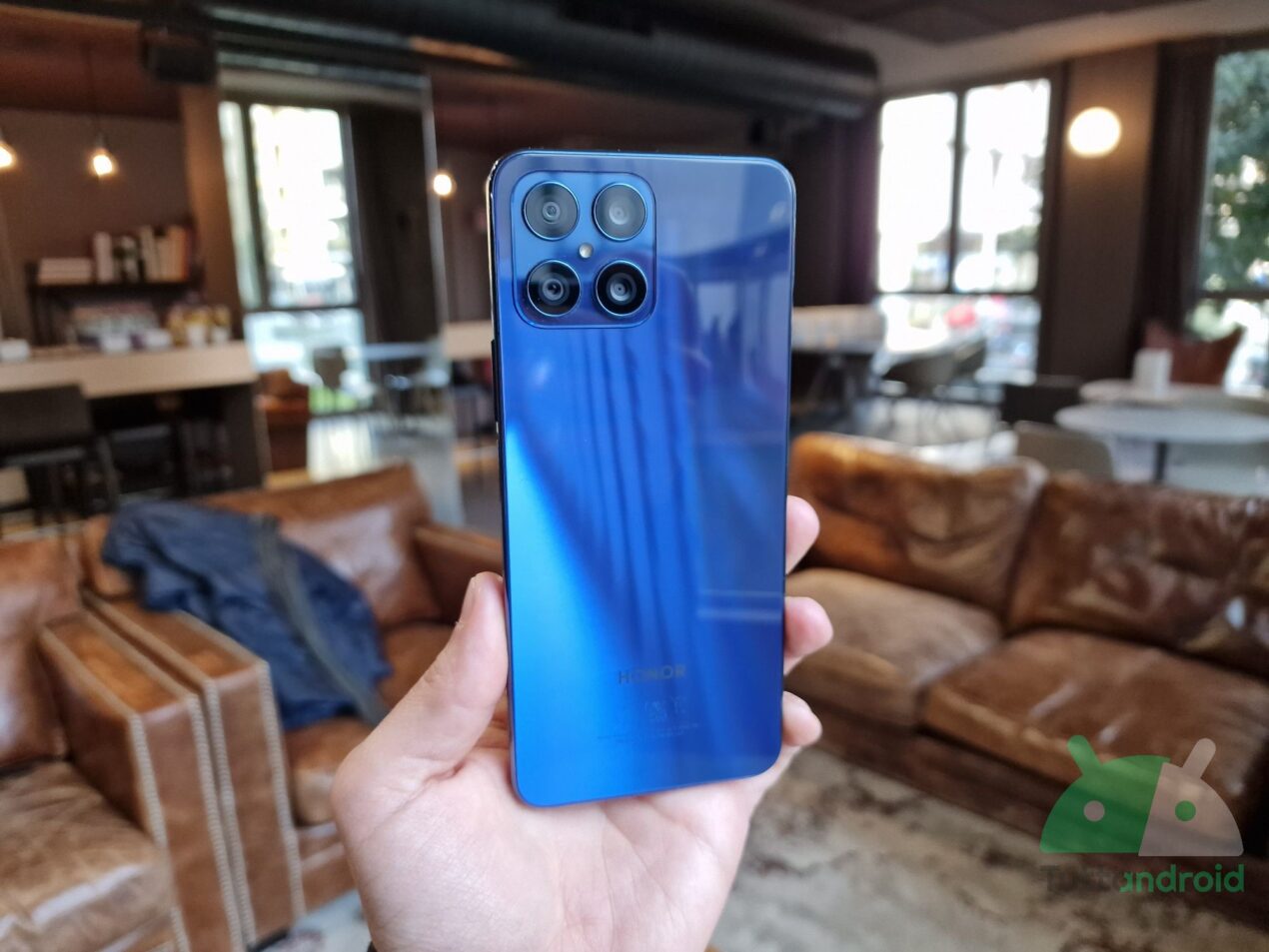 HONOR X8 arriva in Italia per sorprendere, e sarà presto in buona compagnia