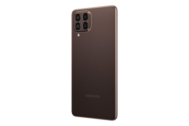 Samsung Galaxy M53 5G in colorazione marrone