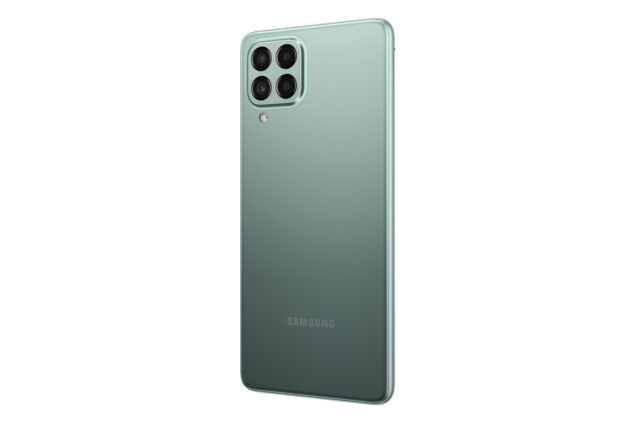 Samsung Galaxy M53 5G in colorazione verde