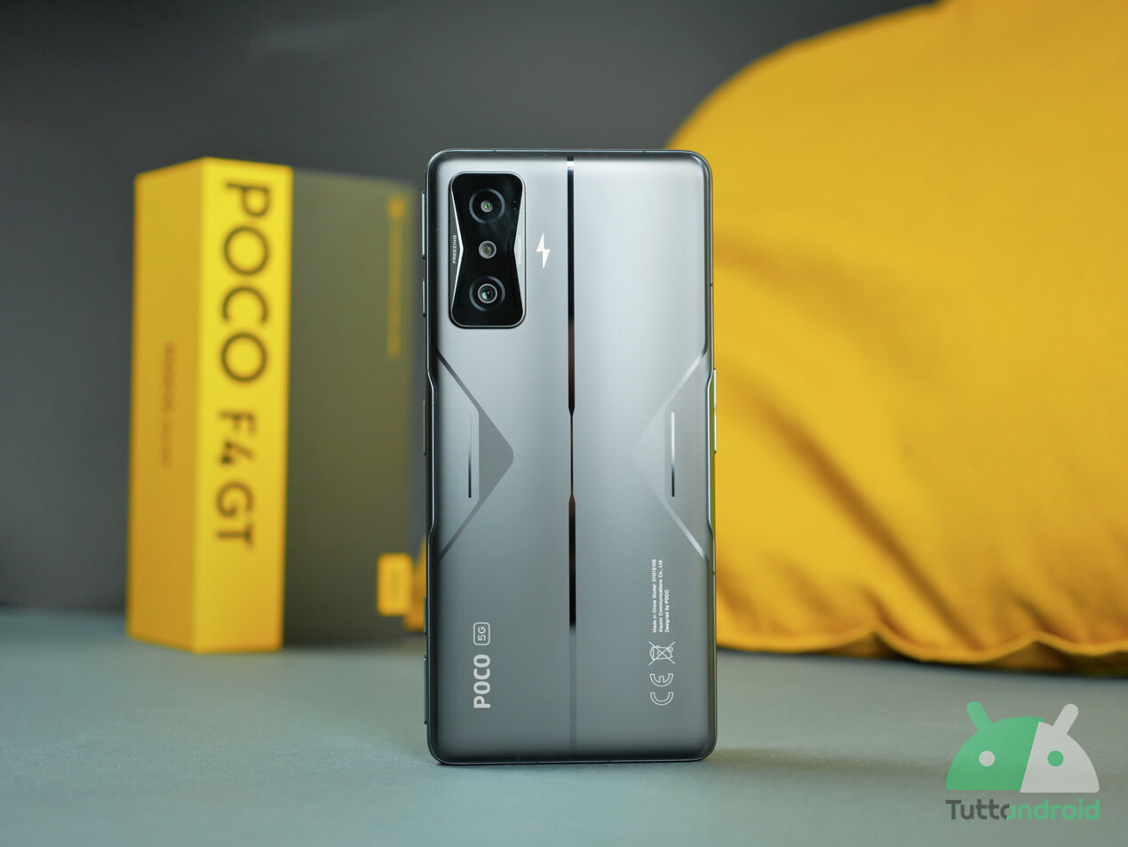 POCO F4 GT e vivo V23 nelle offerte Amazon: due occasioni da cogliere al volo