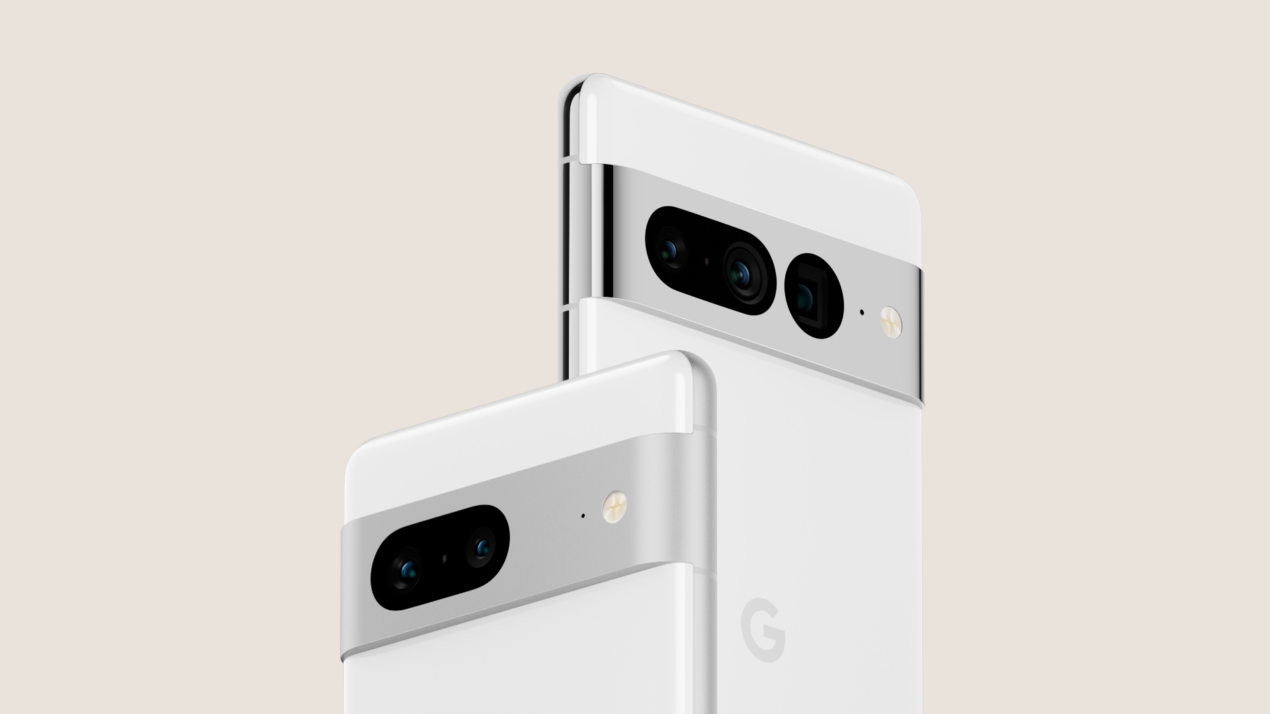 Google ha cambiato idea: Pixel 7 non avrà il pannello posteriore soft touch