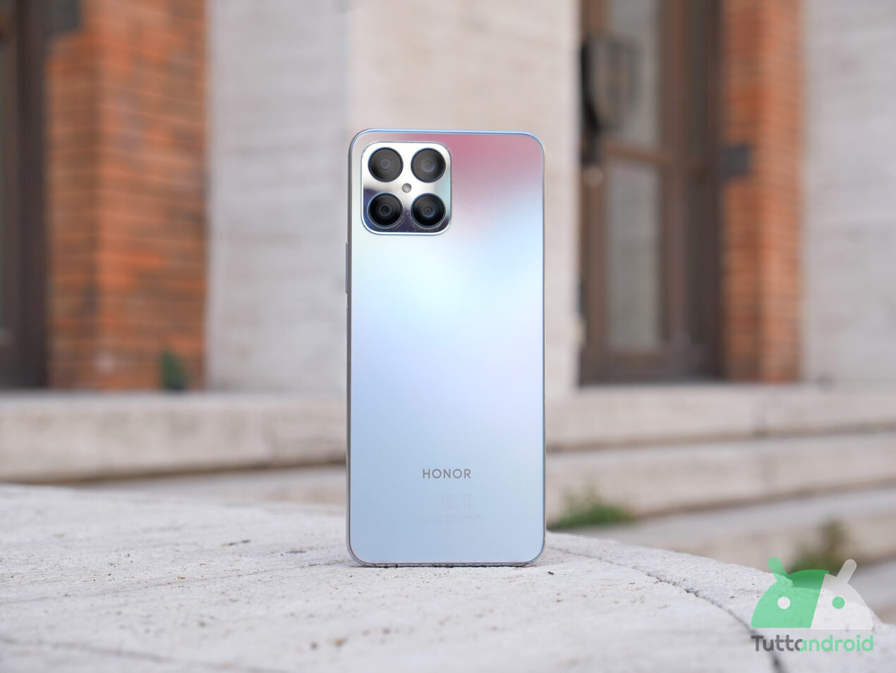 Recensione HONOR X8: servizi Google e prezzo basso, ricetta vincente