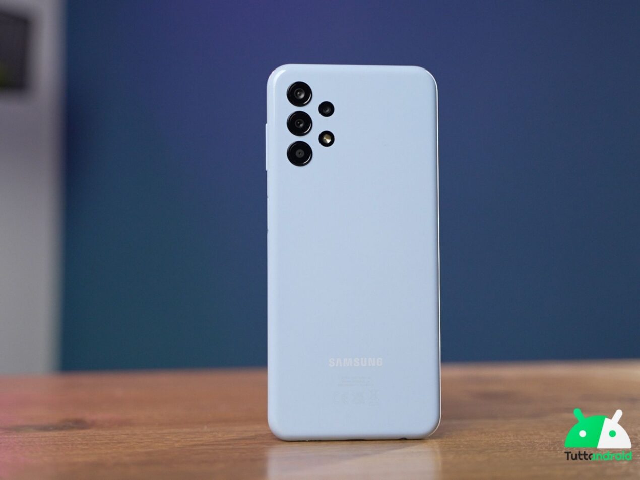 Aggiornamenti per sei Samsung Galaxy, Motorola Edge 30 Ultra e Huawei Mate 40 Pro