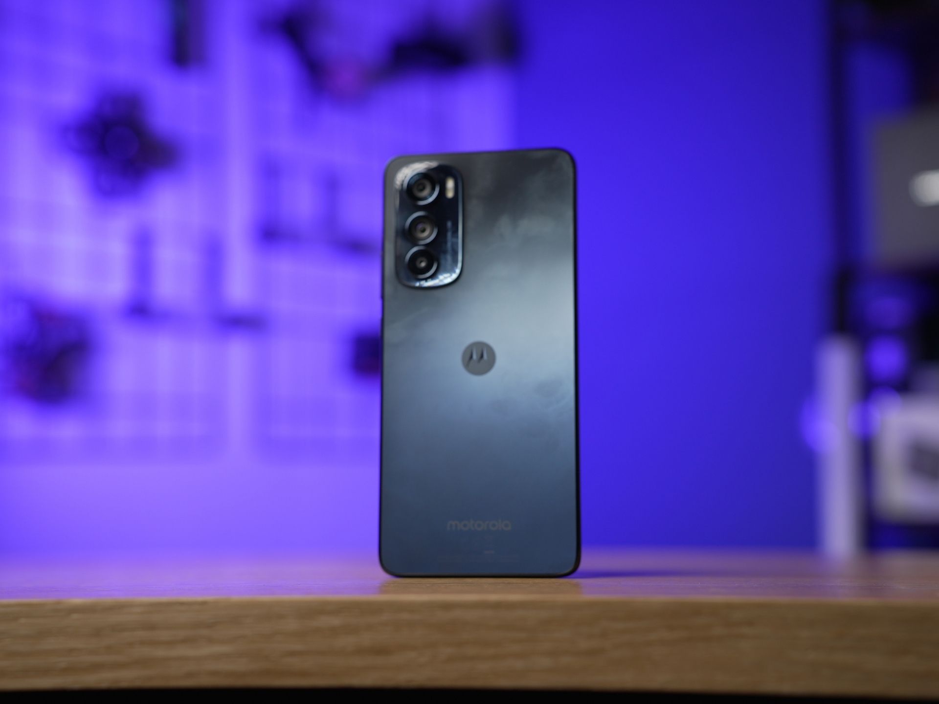 Recensione Motorola Edge 30: il medio gamma da acquistare in offerta!