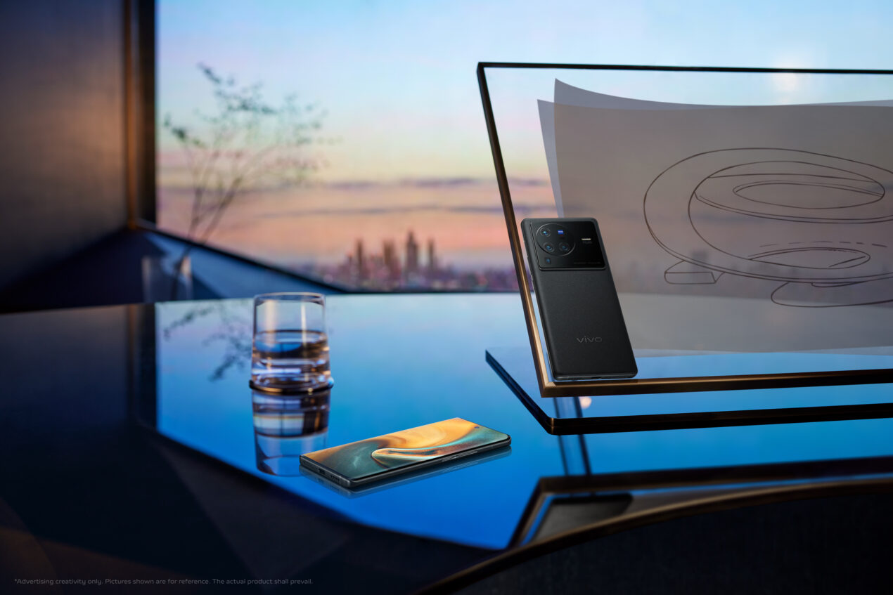 vivo X80 Pro ufficiale in Italia: punta a stupire con l'aiuto di ZEISS