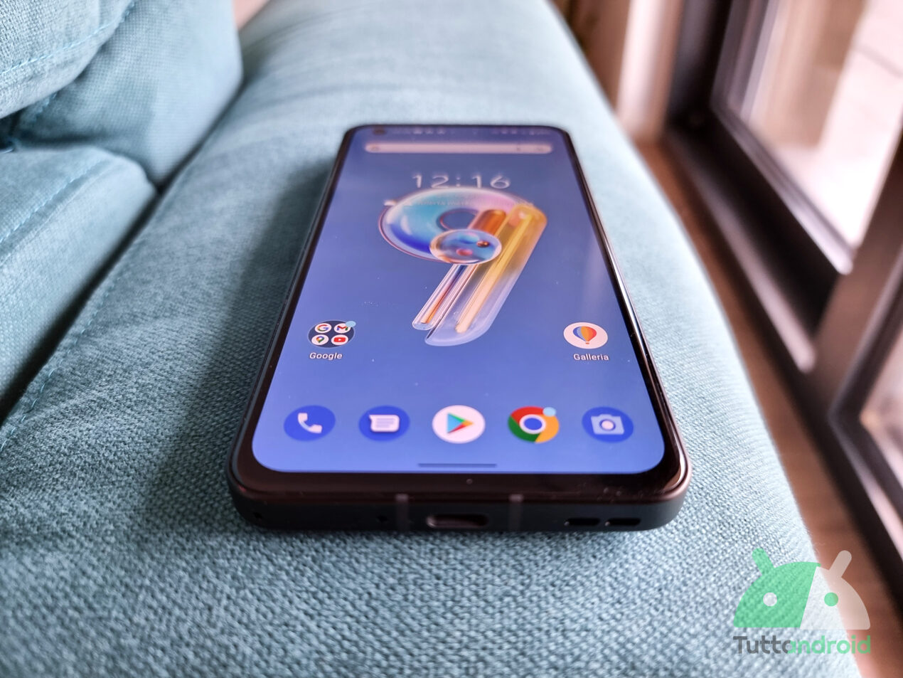Tutti gli sfondi del nuovo ASUS Zenfone 9 sono disponibili al download