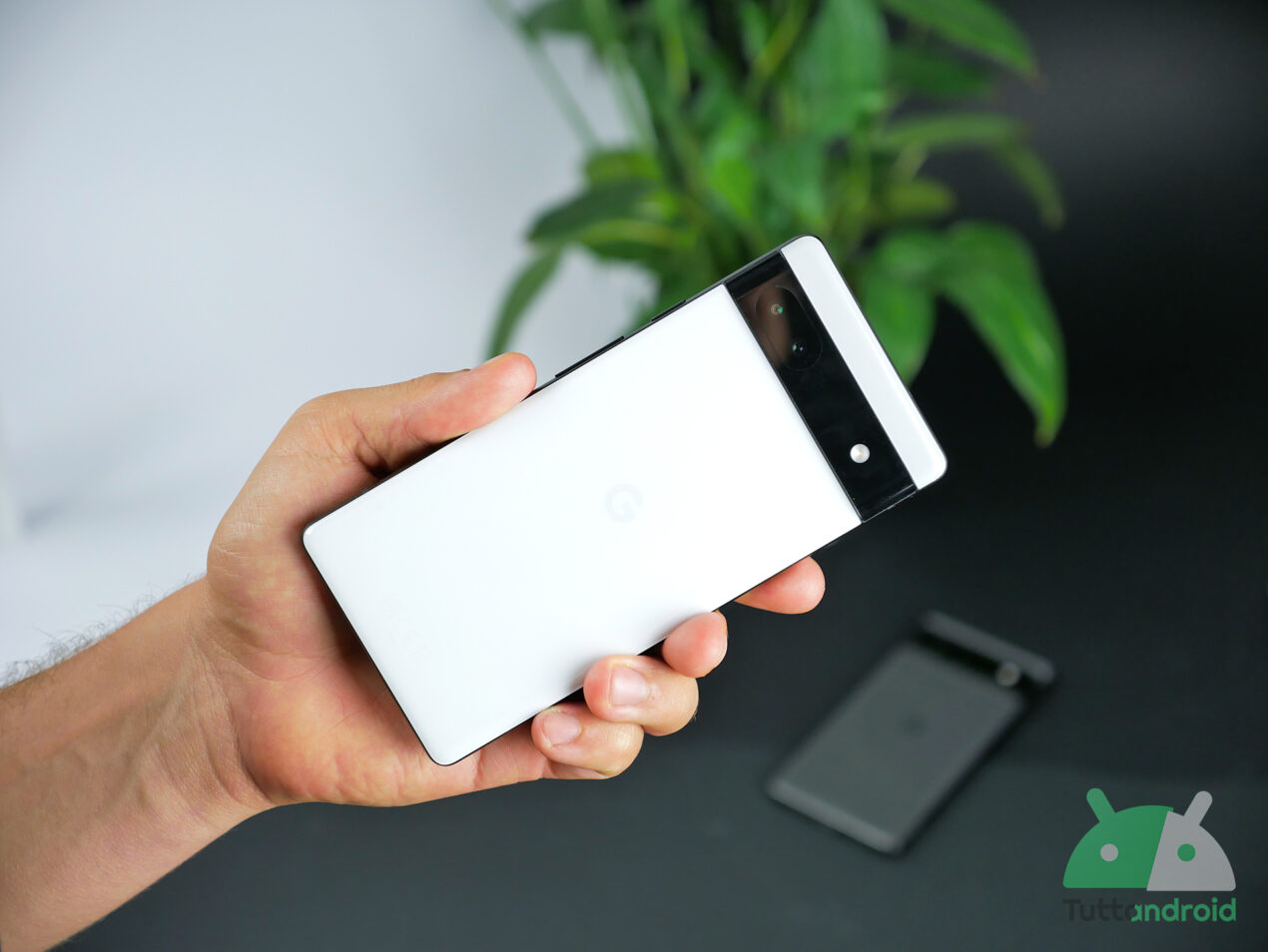 Nuovi aggiornamenti per Google Pixel 6a, Samsung Galaxy S21, Tab S8 e altri