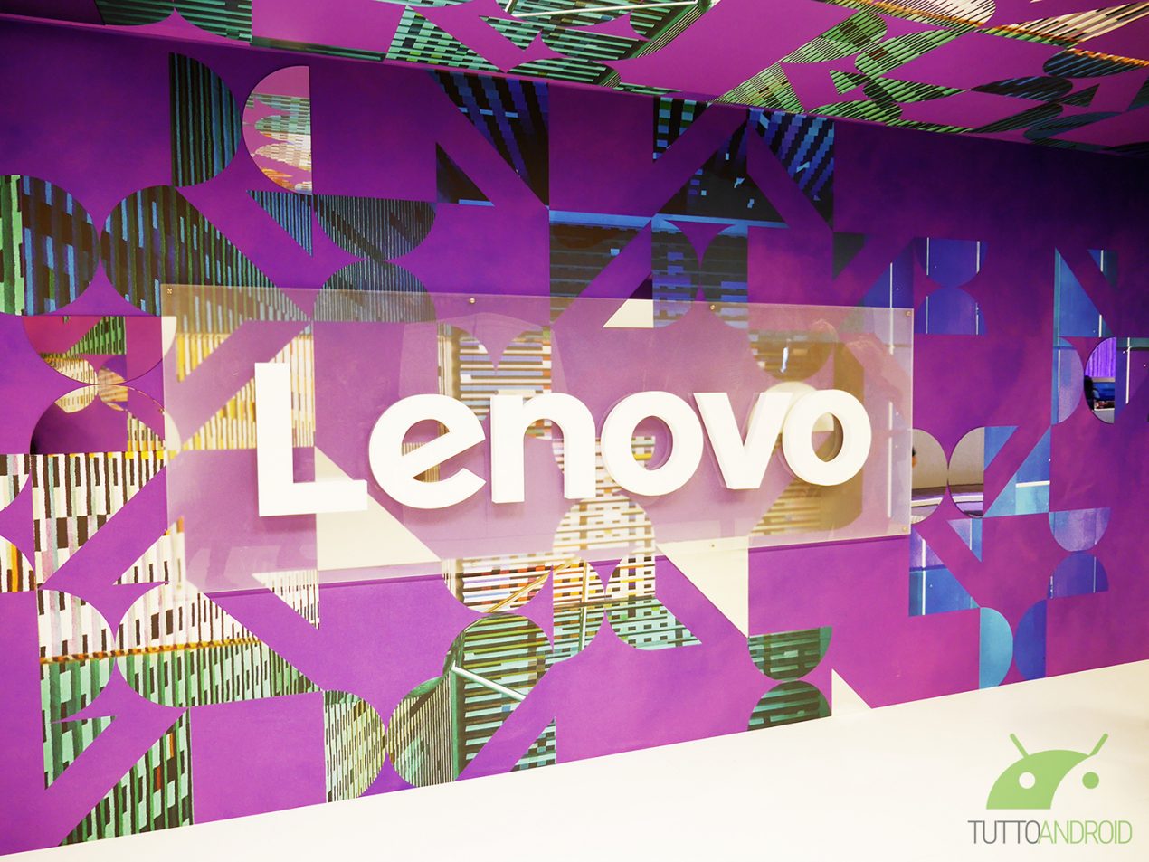 Lenovo Z5: dai test interni le novità dell'aggiornamento ad Android 9 Pie