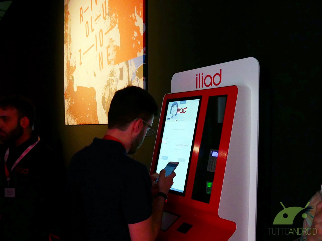 Iliad sta passando alle “eco SIM”: dimensioni ridotte e plastica riciclata