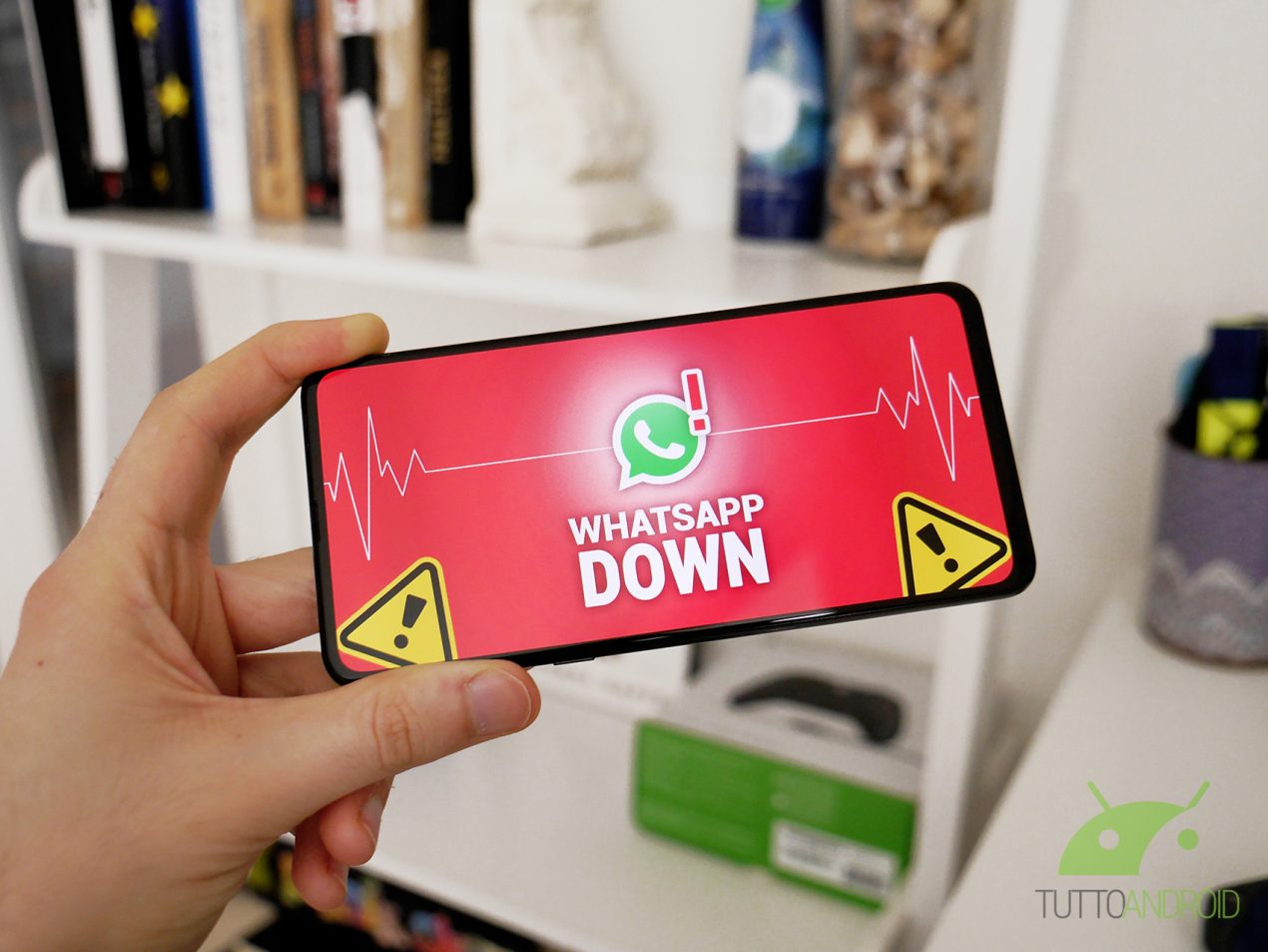 WhatsApp non funziona oggi 25 ottobre, cosa sta succedendo