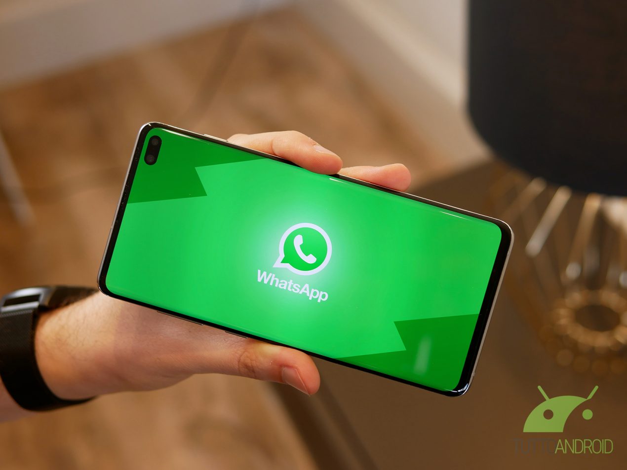 WhatsApp Beta per Android si aggiorna e ci mostra gli adesivi animati