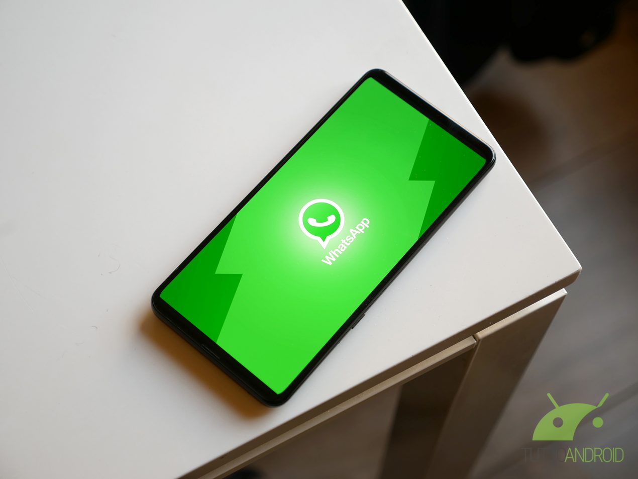 Questa truffa di WhatsApp causa l'attivazione di un gran numero di servizi in abbonamento