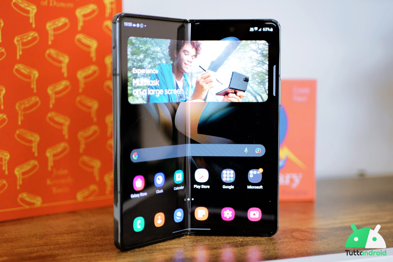 Samsung Galaxy Z Fold4 5G tocca un nuovo minimo storico con quest'offerta Amazon