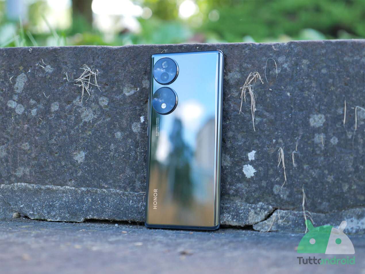 HONOR 70 5G guida le offerte del Black Friday sull'ecosistema HONOR