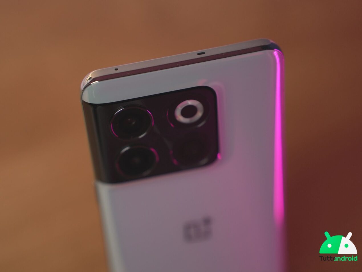 OnePlus svela la tabella di marcia di OxygenOS 14 Open Beta con Android 14