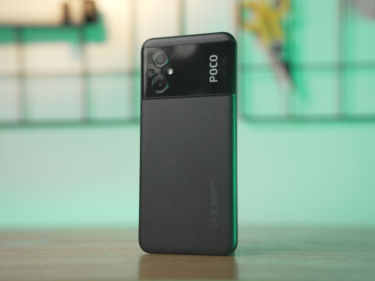 Recensione Poco M5: economico ma con sensore di prossimità ottico