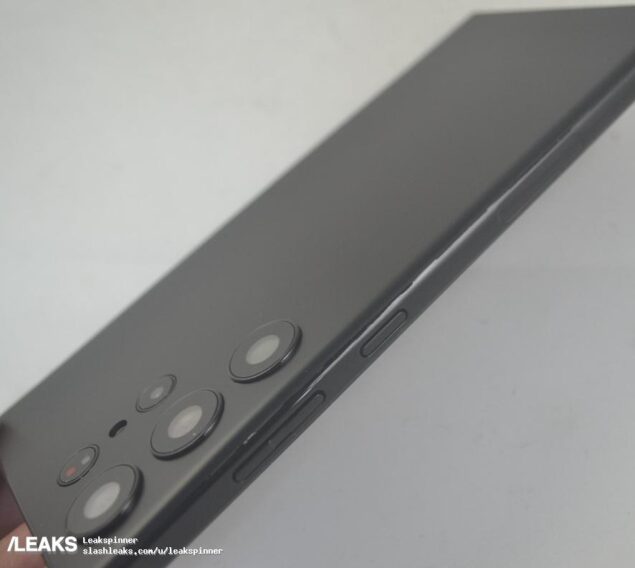 Mockup Samsung Galaxy S23 Ultra - laterale destro
