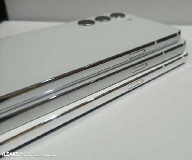 Samsung Galaxy S23 confronto dimensionale tra i mockup dei tre modelli - laterale sinistro